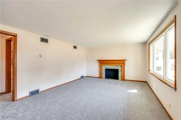 Massillon, OH 44646,2312 Massachusetts AVE SE