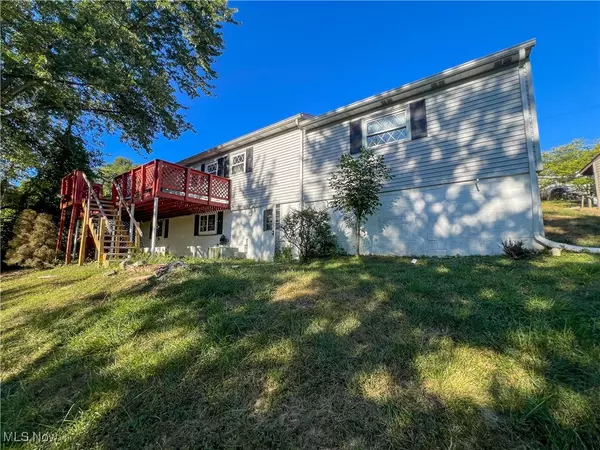 Martins Ferry, OH 43935,17 Sunset DR