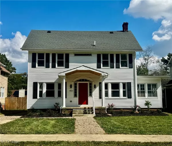 Akron, OH 44320,453 Briarwood DR