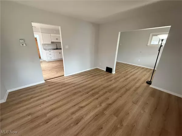 Cleveland, OH 44119,19706 Kildeer AVE