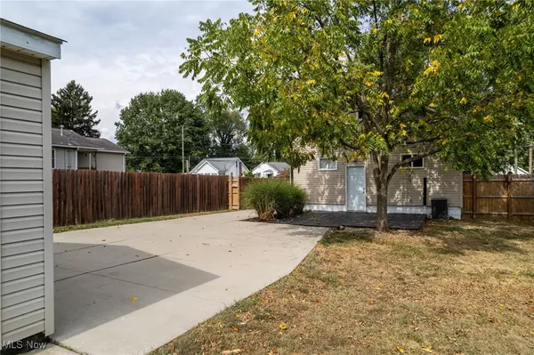 Barberton, OH 44203,1030 Stratford ST