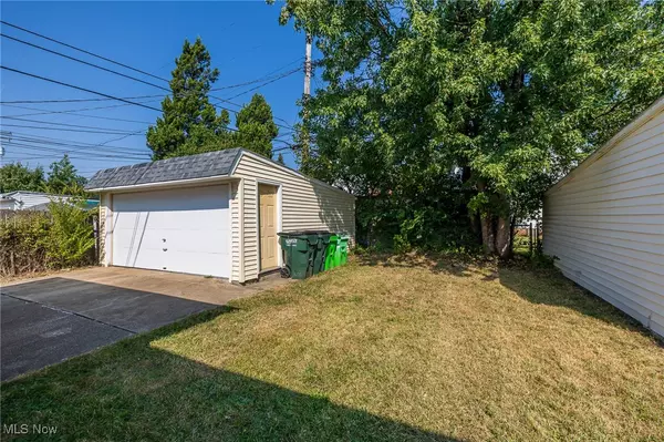 Garfield Heights, OH 44125,10105 russell AVE