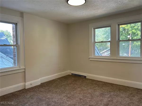 Akron, OH 44314,1266 Kohler AVE