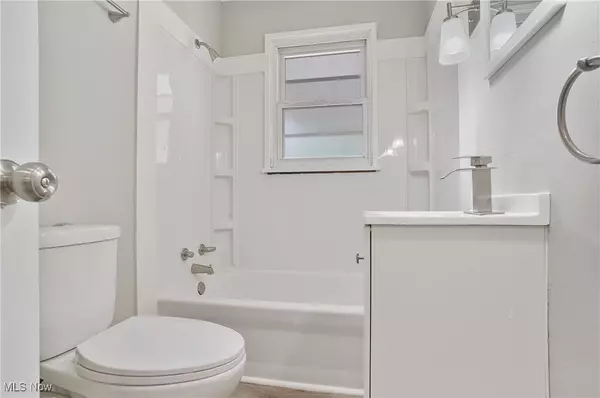 Barberton, OH 44203,117 Fernwood AVE