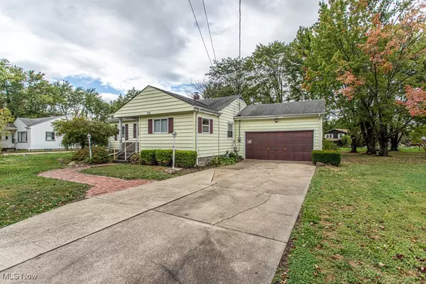 Warren, OH 44483,176 Durst DR NW