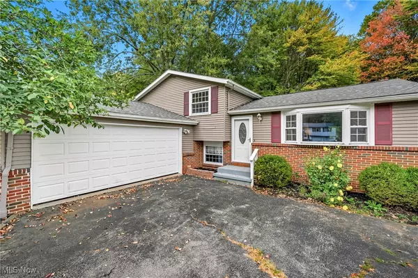 Warren, OH 44484,7837 Raglan DR NE