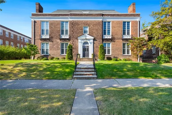 2808 Van Aken BLVD #1, Cleveland, OH 44120