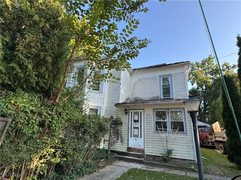 Andover, OH 44003,143 Hickory ST