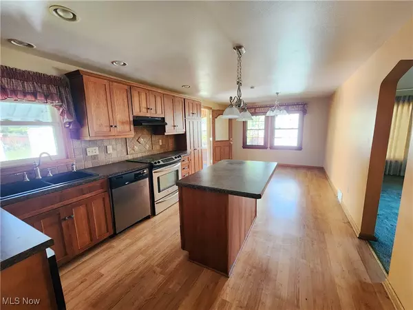 Youngstown, OH 44514,5838 Poland Struthers RD