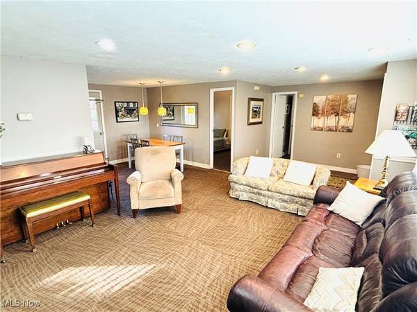 Marietta, OH 45750,760 Lang Farm RD