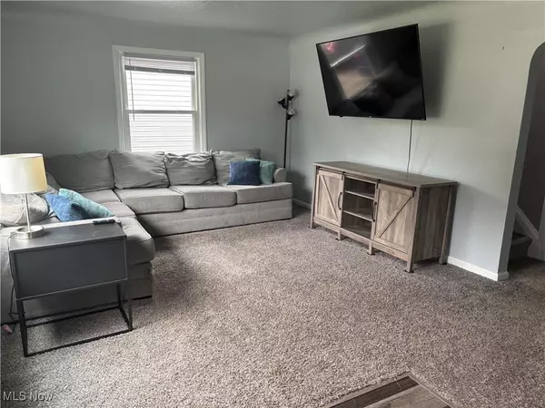 Eastlake, OH 44095,476 Woodstock RD