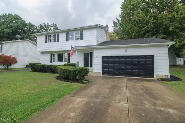 4096 Bob O Link DR, Youngstown, OH 44511