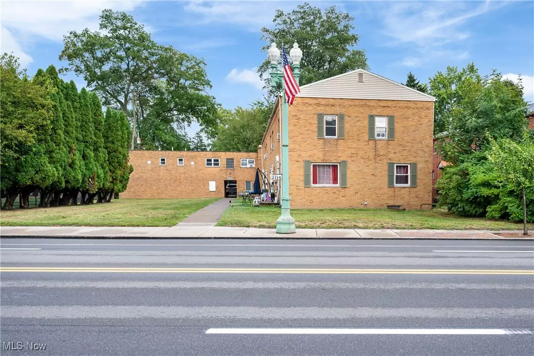 Canton, OH 44714,2114 Market AVE N