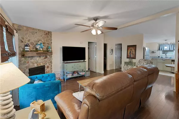 Geneva On The Lake, OH 44041,5114 University DR