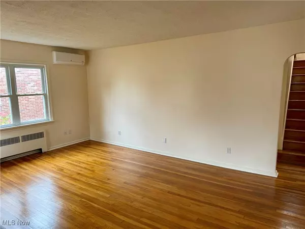 Cuyahoga Falls, OH 44221,823 Washington AVE