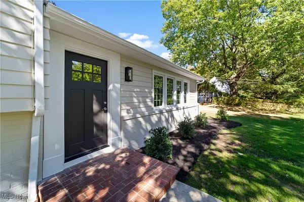 Pepper Pike, OH 44124,3076 Lander RD