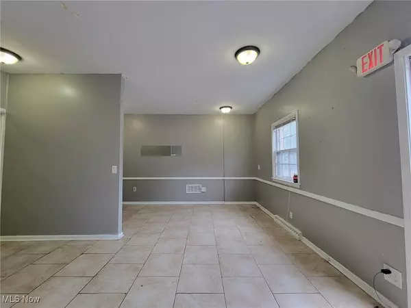 Youngstown, OH 44502,715 E Midlothian BLVD #2