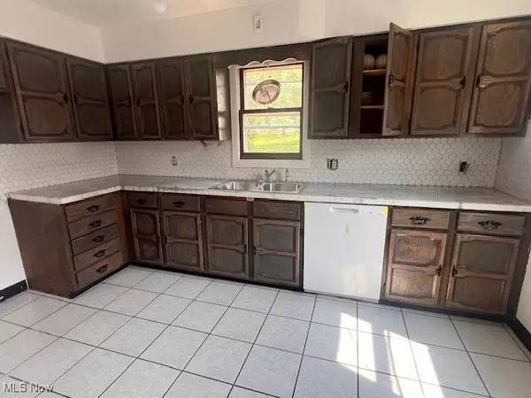 Campbell, OH 44405,296 Sanderson AVE