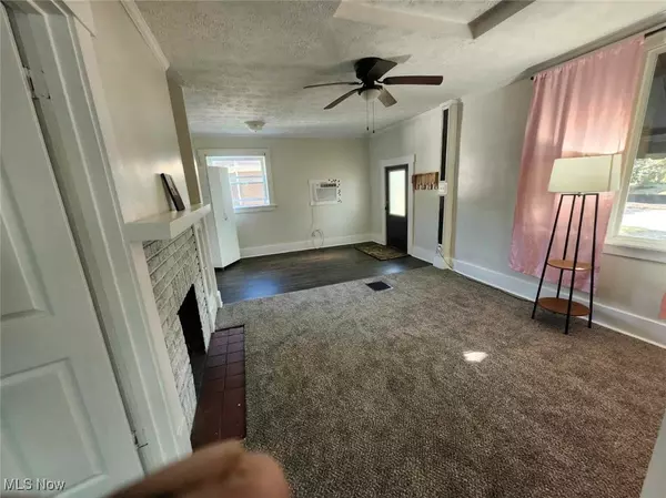 Akron, OH 44305,1865 Goodyear BLVD