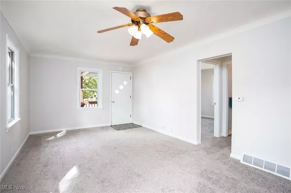 Akron, OH 44314,894 Sutherland AVE