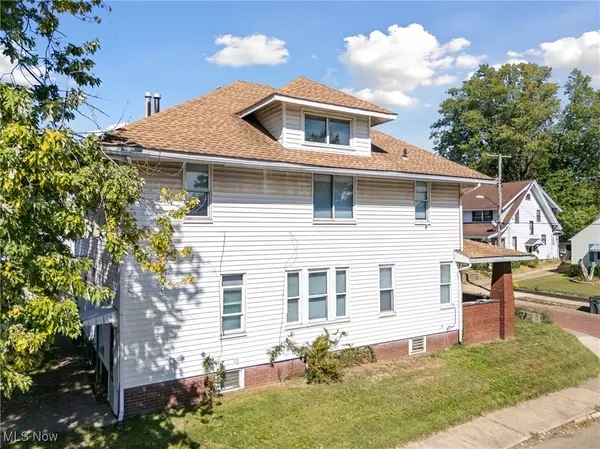 Canton, OH 44708,145 Roslyn AVE NW