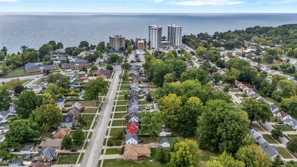 Euclid, OH 44132,297 E 260th ST