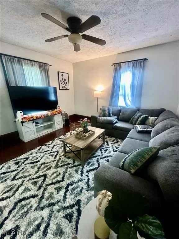 Coshocton, OH 43812,906 Cassingham AVE