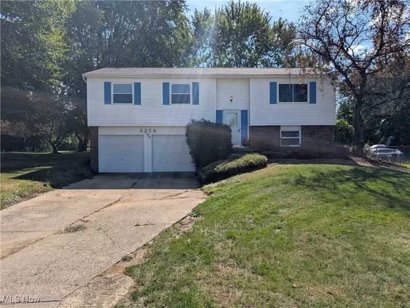 3258 Van Buren DR, Brunswick, OH 44212