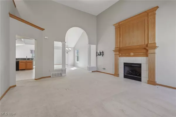 Wadsworth, OH 44281,957 Devonwood DR