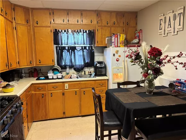 Parkersburg, WV 26101,2412 Lynn ST