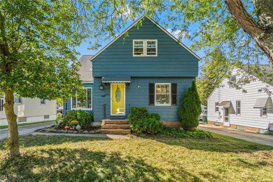 1218 Summit DR, Mayfield Heights, OH 44124