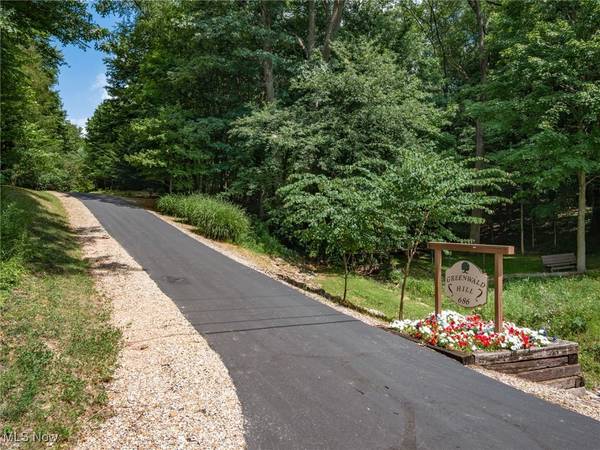 Ashland, OH 44805,686 County Road 1302