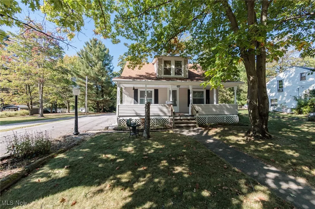 Bedford, OH 44146,886 Archer RD