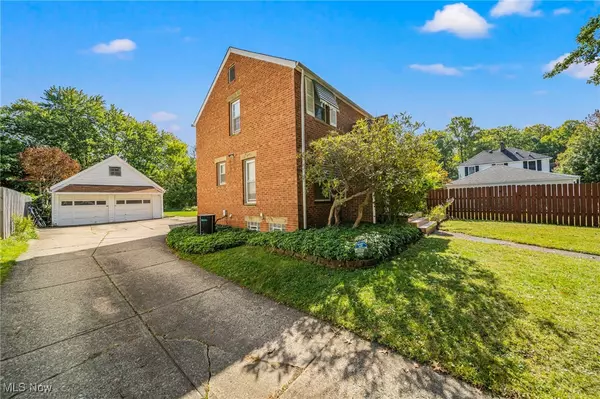 Euclid, OH 44117,2075 E 226th ST