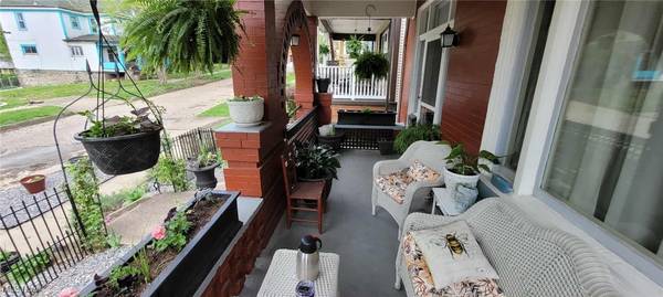 East Liverpool, OH 43920,420 Vine ST