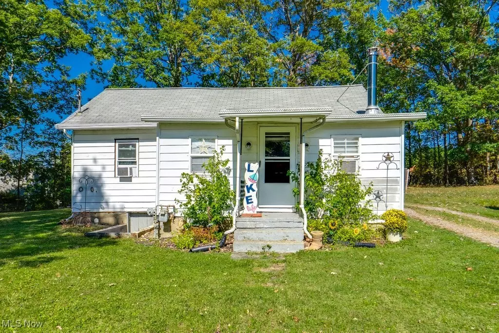 Lake Milton, OH 44429,16726 Oakwood DR