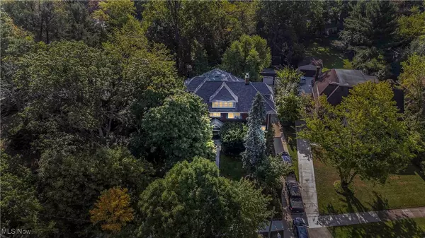 Cleveland Heights, OH 44106,2568 Euclid Heights BLVD