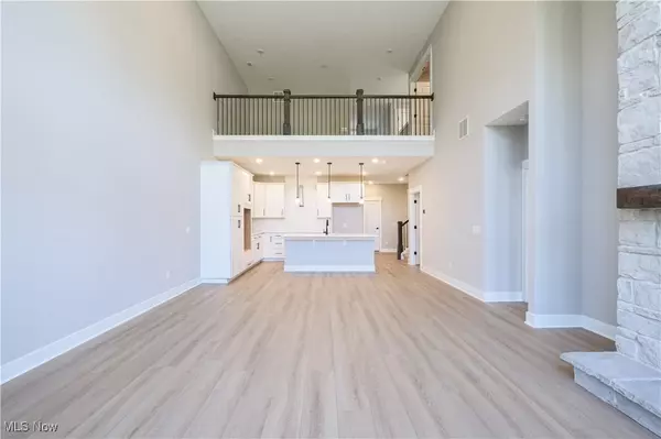 Avon Lake, OH 44012,502 Port Side DR