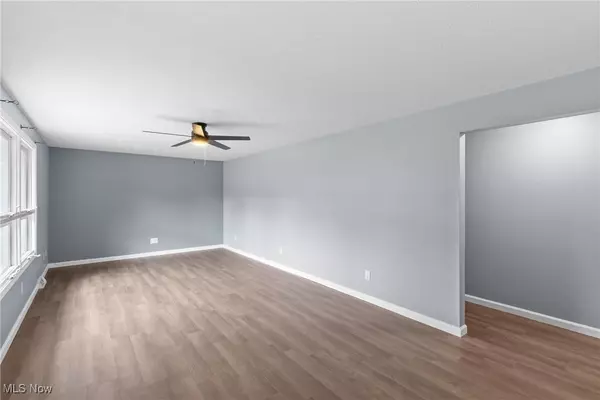 St Clairsville, OH 43947,51235 Burwood DR