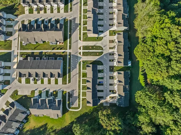 Akron, OH 44313,1122 Bean LN