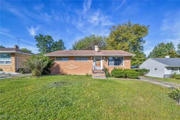 Parma Heights, OH 44130,5882 Kings HWY