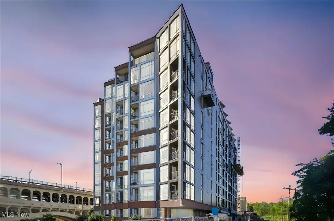 Cleveland, OH 44113,2222 Detroit AVE #817