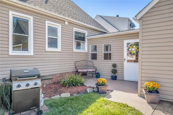 Brooklyn, OH 44144,9416 Outlook DR