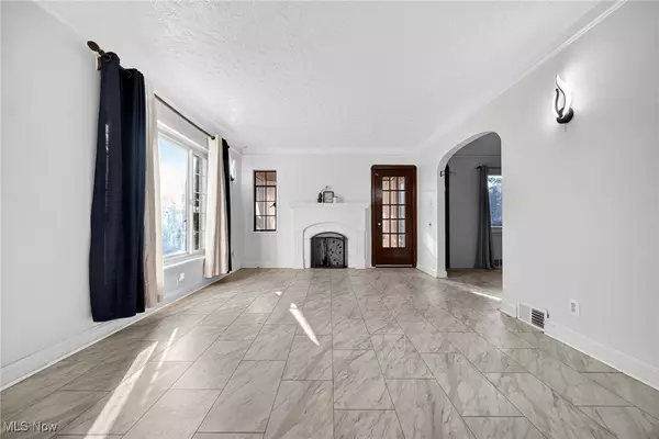 Euclid, OH 44123,74 E 214th ST