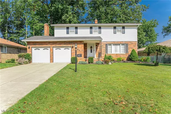 941 Meadview DR, Parma, OH 44131