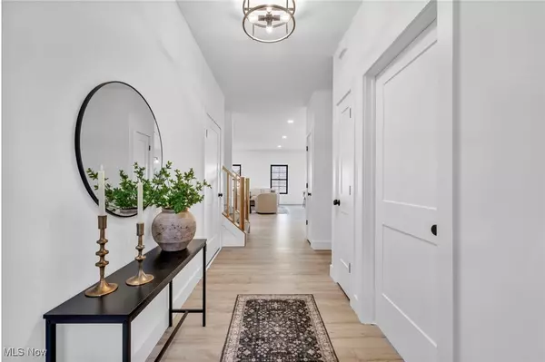 Middleburg Heights, OH 44130,6720 Benedict DR