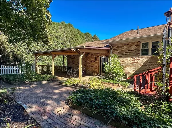 Vienna, OH 44473,1565 Sodom Hutchings RD NE