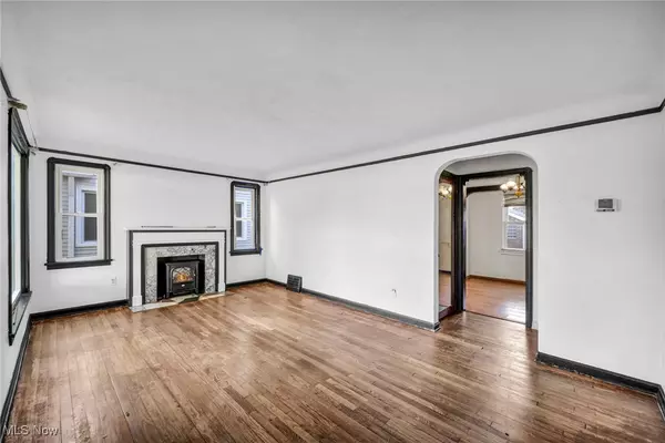 Parma, OH 44129,8017 Ackley RD