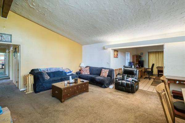 Euclid, OH 44132,110 E 252nd ST