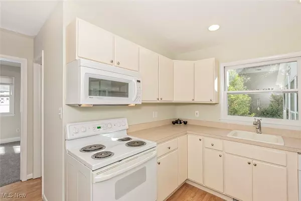 Lyndhurst, OH 44124,1691 Harwich RD